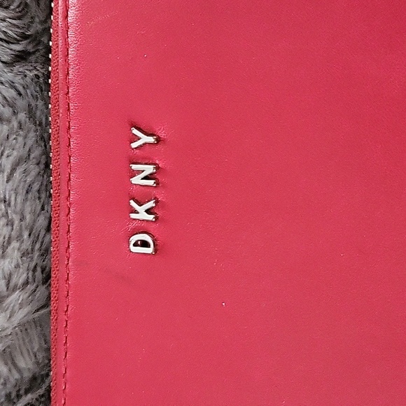 DKNY red leather wristlet wallet - Picture 2 of 6